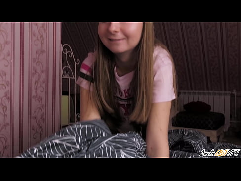 ❤️ Blondie оның BFF-ны терең сорып, аузына шәует алады ❤️ Порно видео бойынша бізде ❌